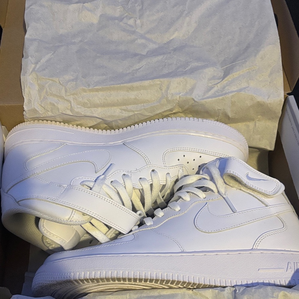 Nike Air-force 1 Mid